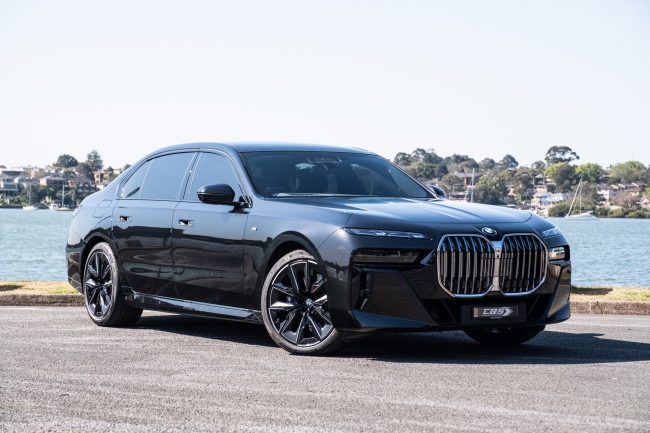 2023-BMW-740i